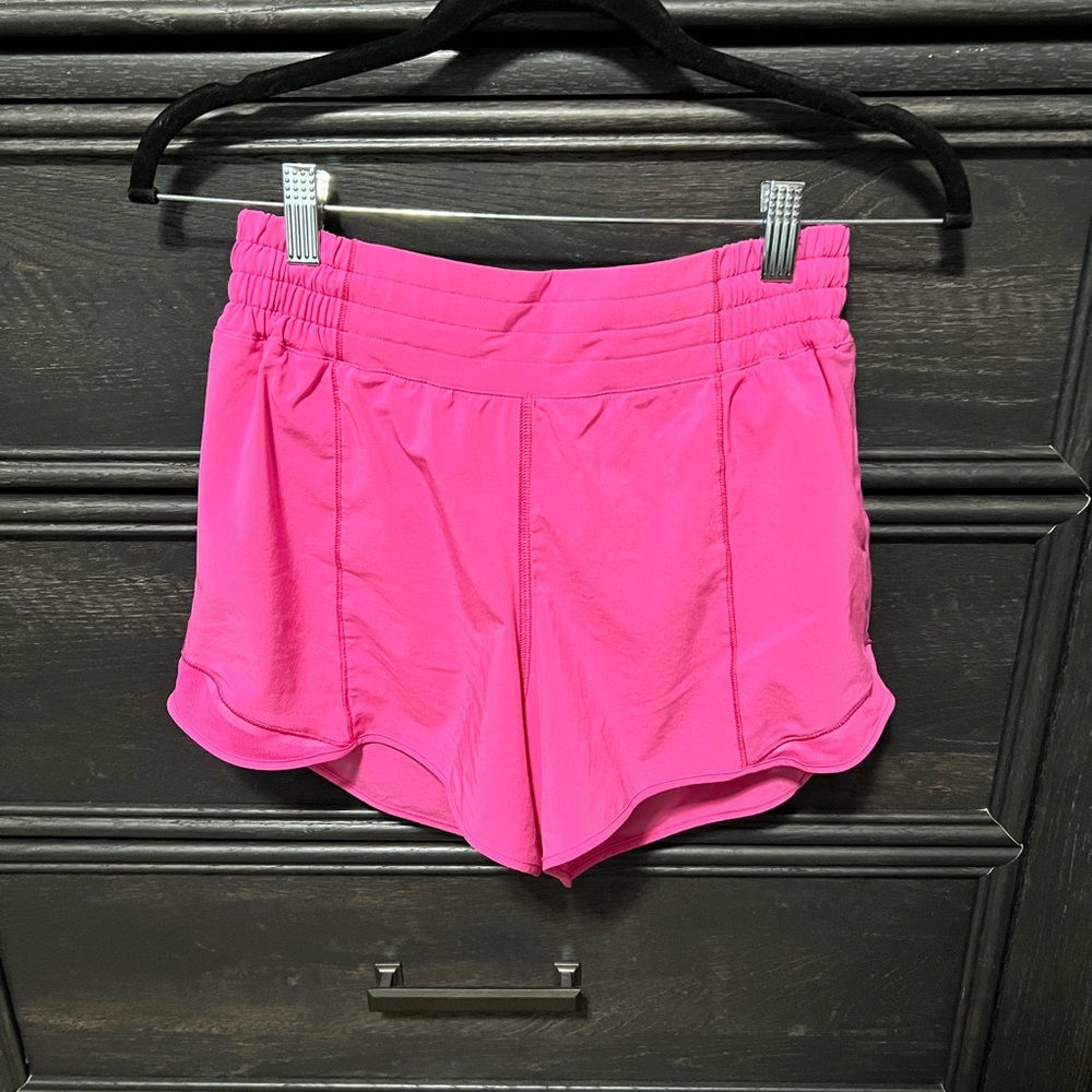 Lululemon high rise hotty hot shorts